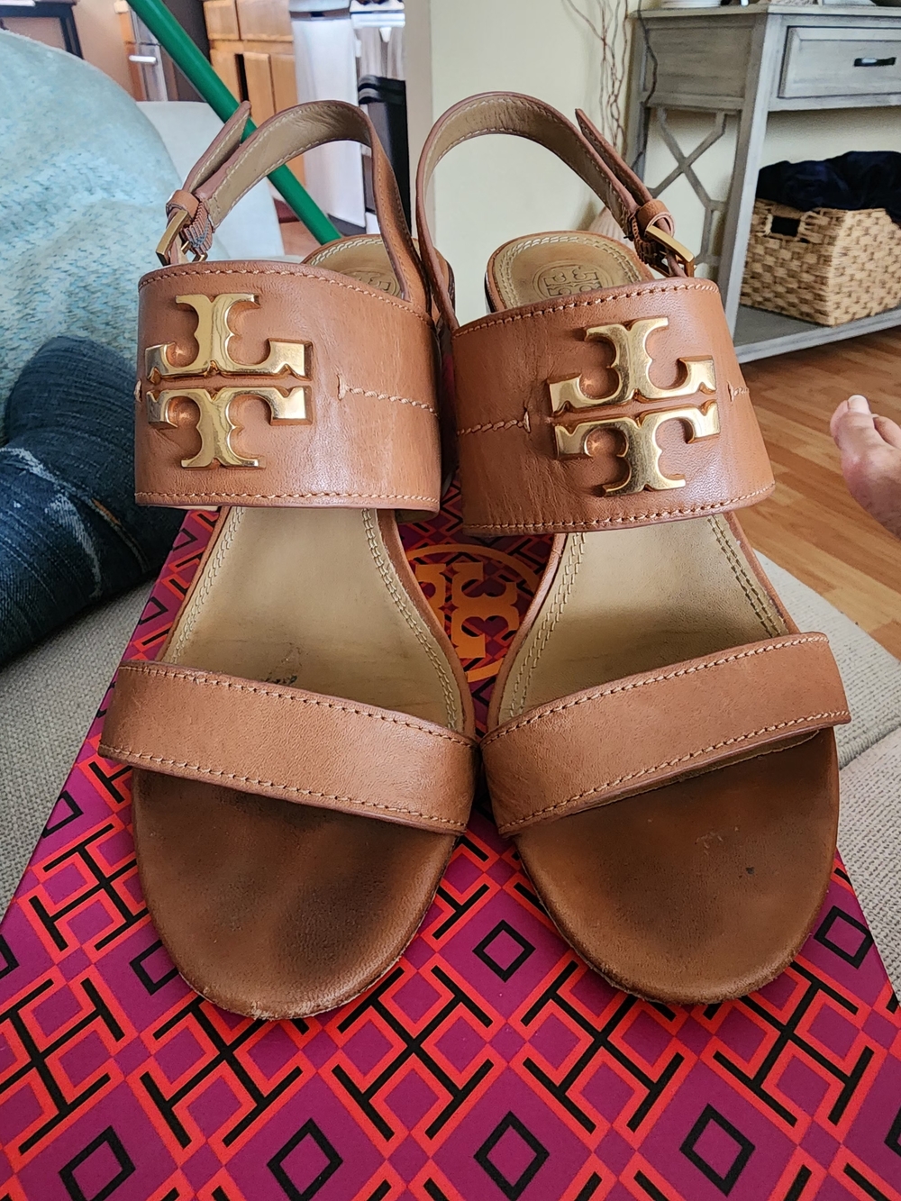 Tory Burch Tan Everly 65mm Calf Leather Sandal (US 7) - Picture 4 of 9